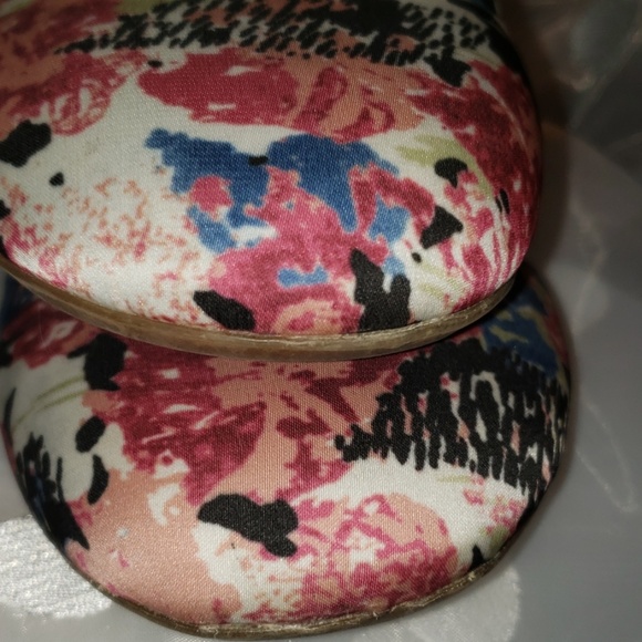 Comfy BCBG Magie Ballet Flats 9.5 - Picture 3 of 8